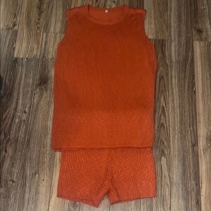 Fashion women’s 2 piece Set size large